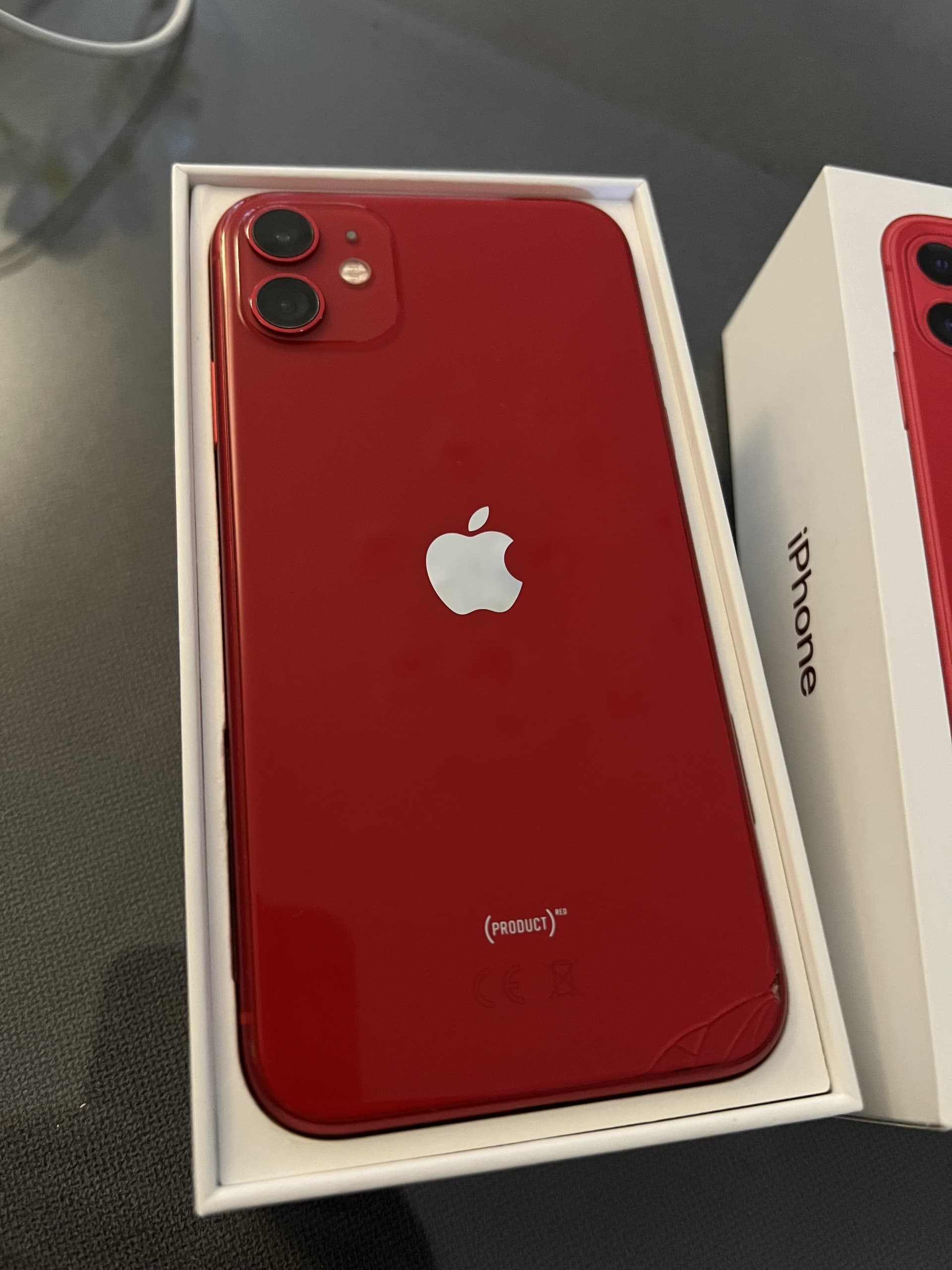 Apple iPhone 11 64GB Red