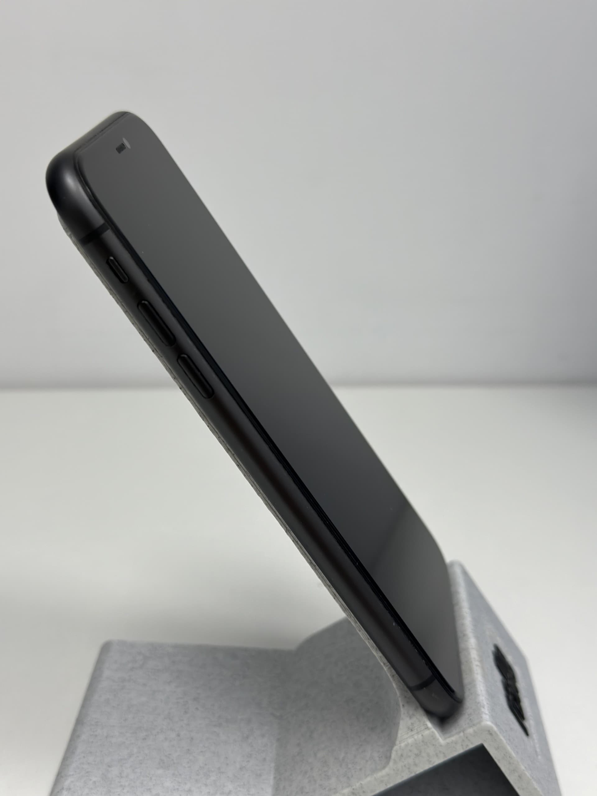 Apple iPhone 11 64GB Black