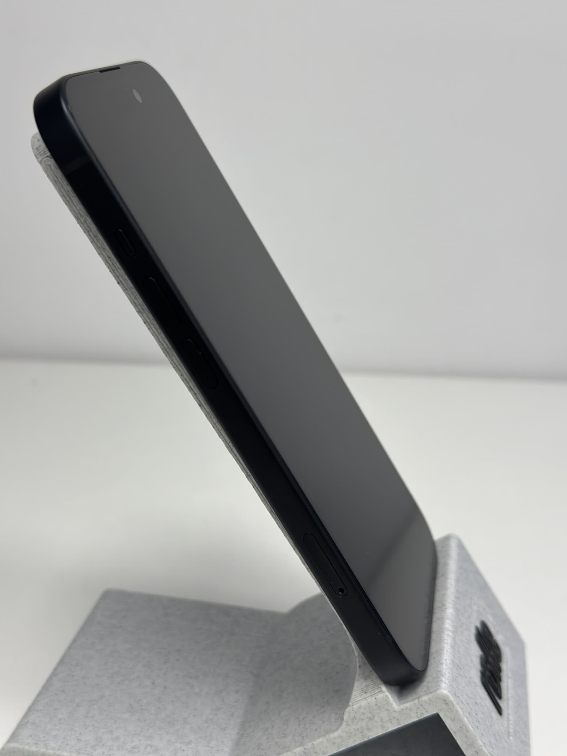 Apple iPhone 15 128GB Black
