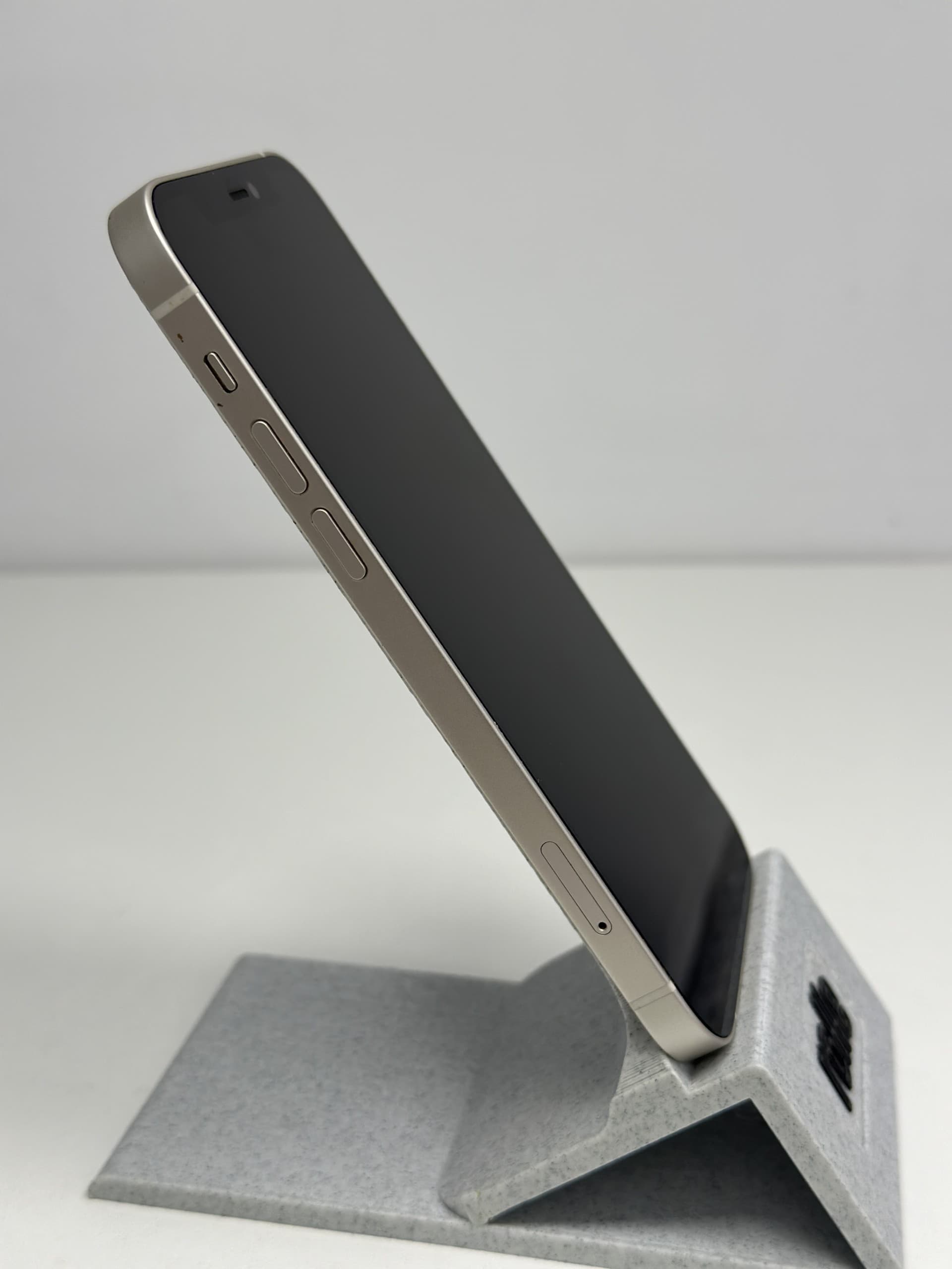 Apple iPhone 12 64GB White