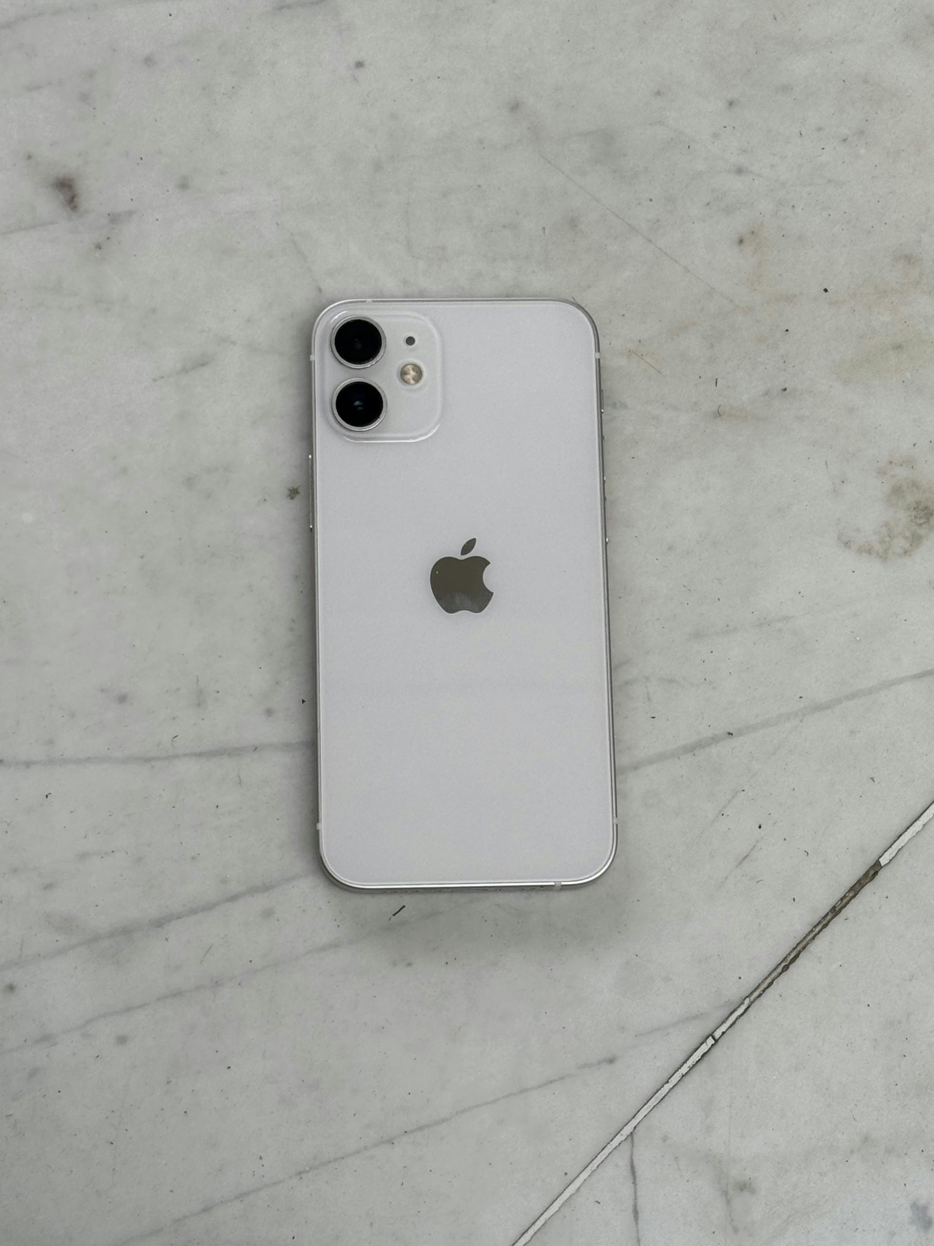 Apple iPhone 12 mini 64GB White