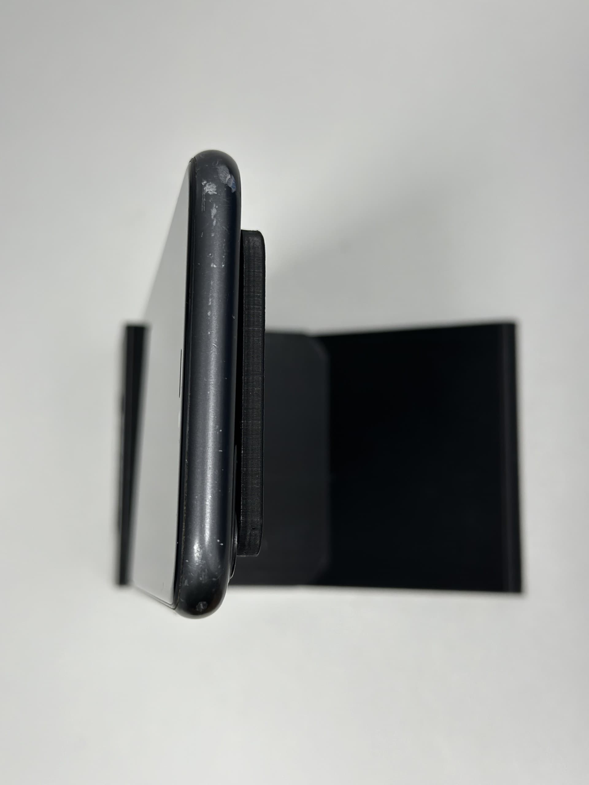 Apple iPhone 11 64GB Black