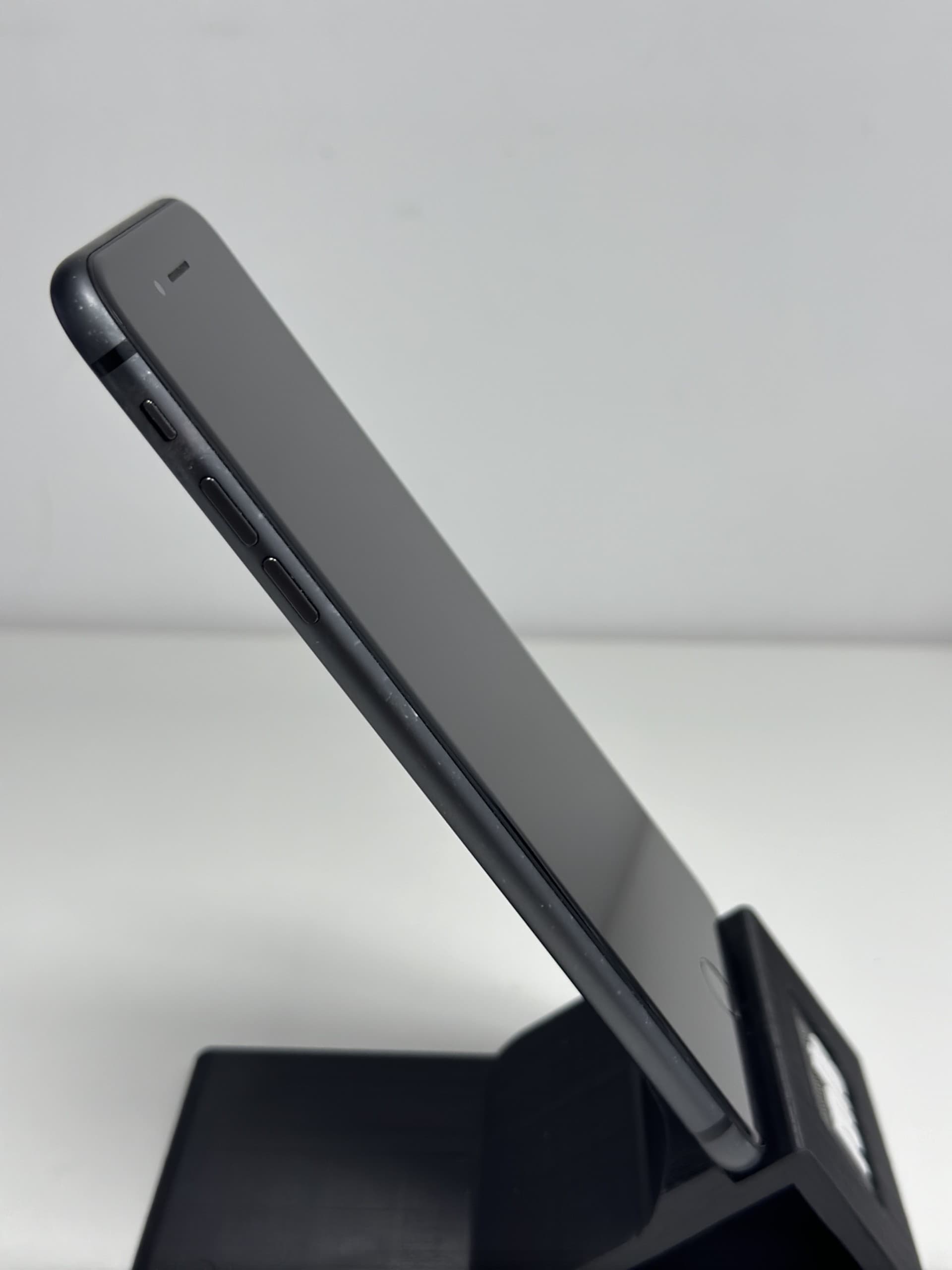 Apple iPhone 8 Plus 64GB Space Gray