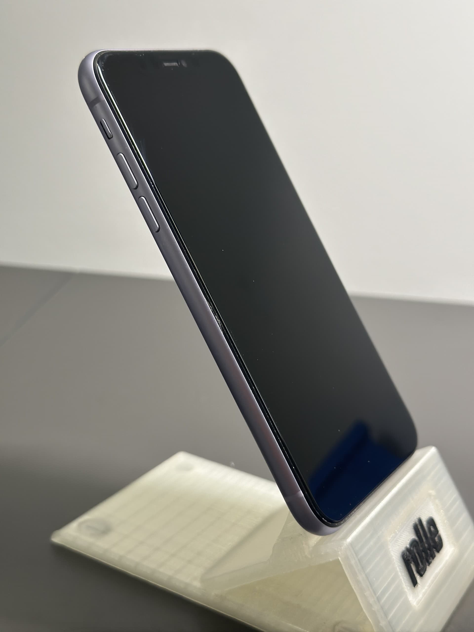 Apple iPhone 11 64GB Purple