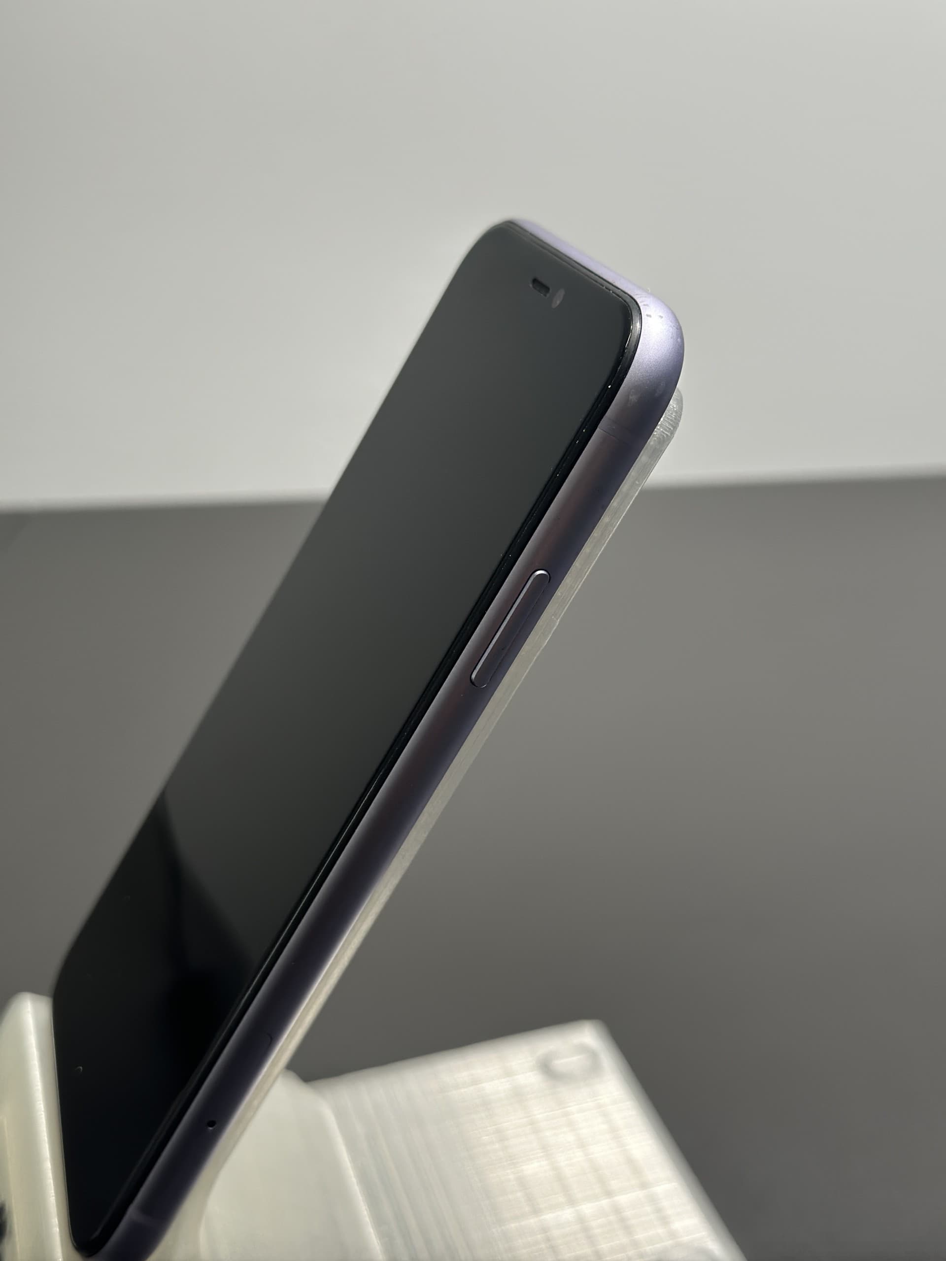 Apple iPhone 11 64GB Purple