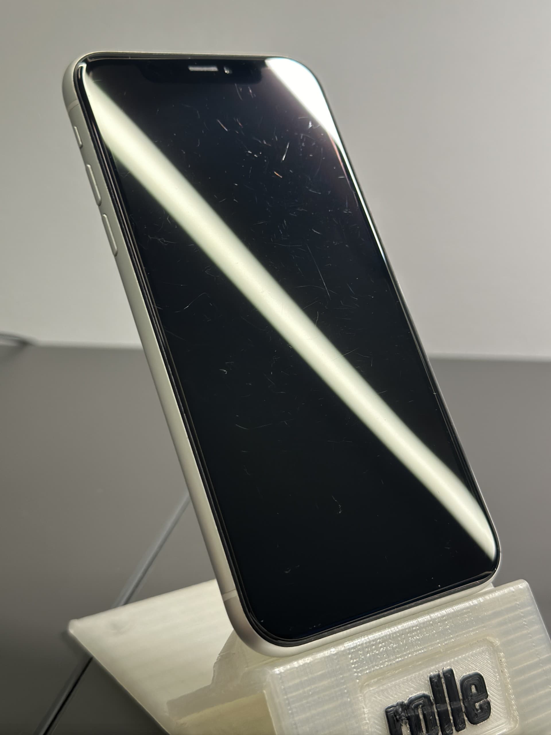 Apple iPhone XR 64GB White