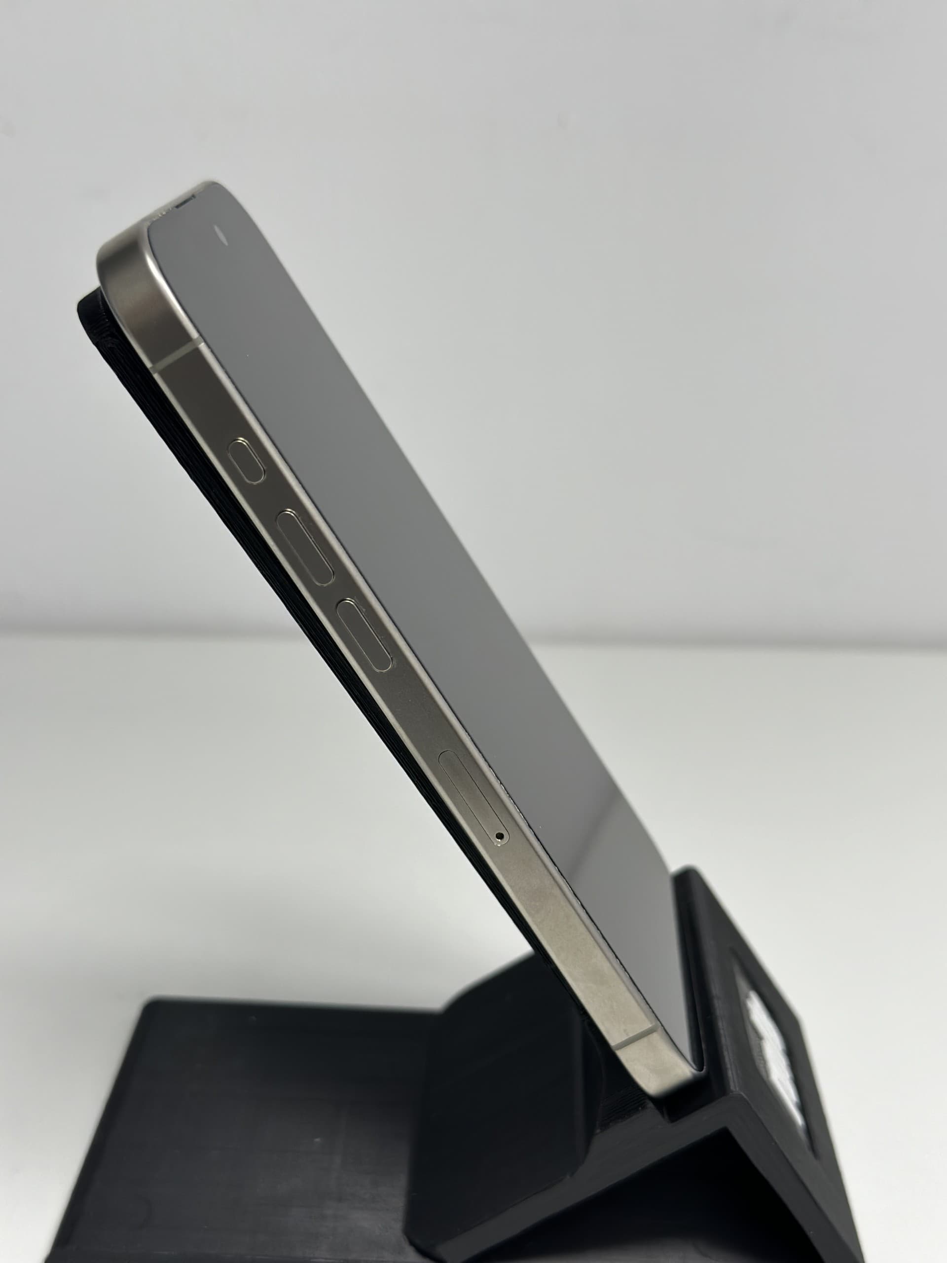 Apple iPhone 15 Pro 128GB Natural Titanium