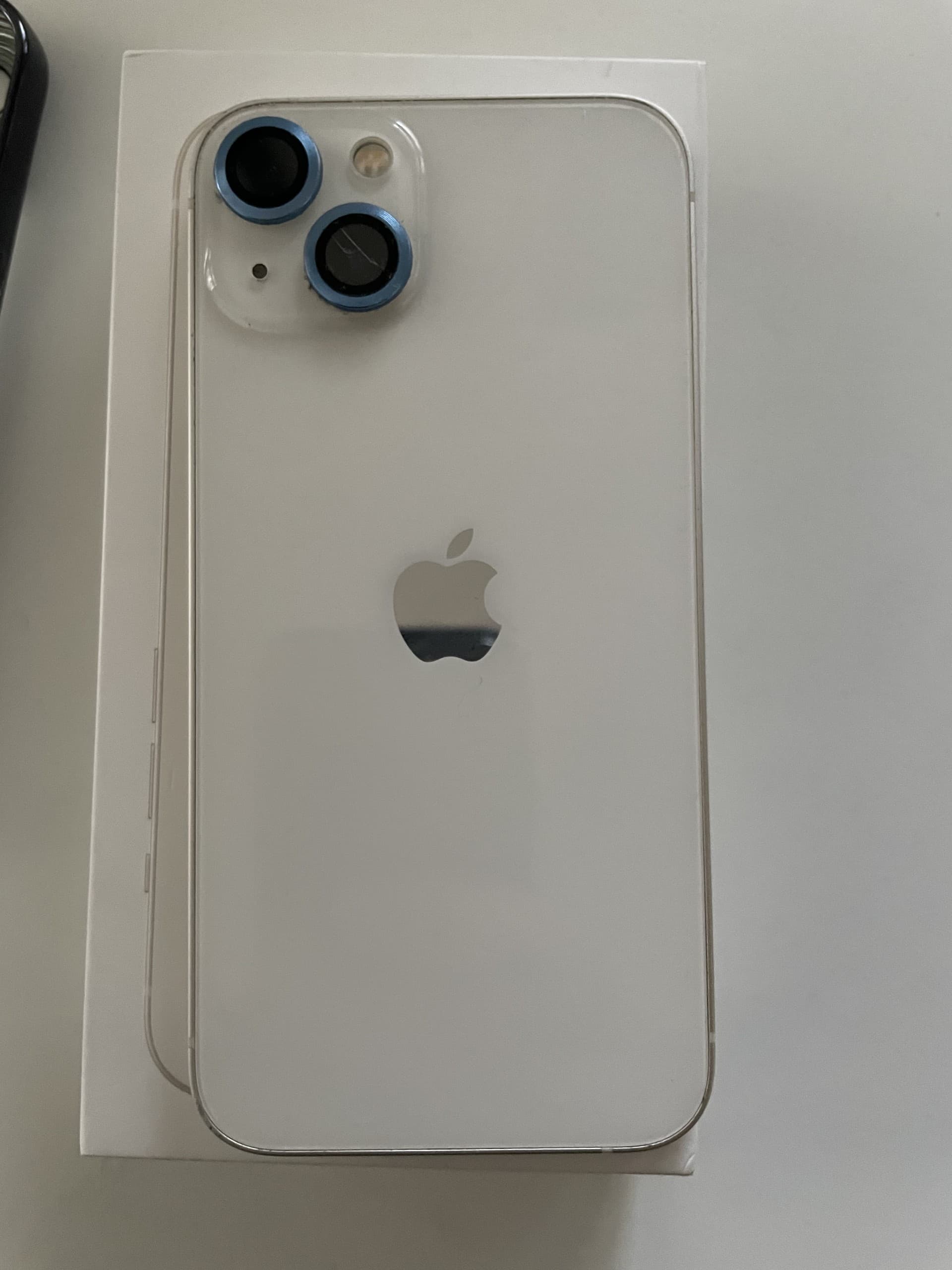 Apple iPhone 13 128GB Starlight