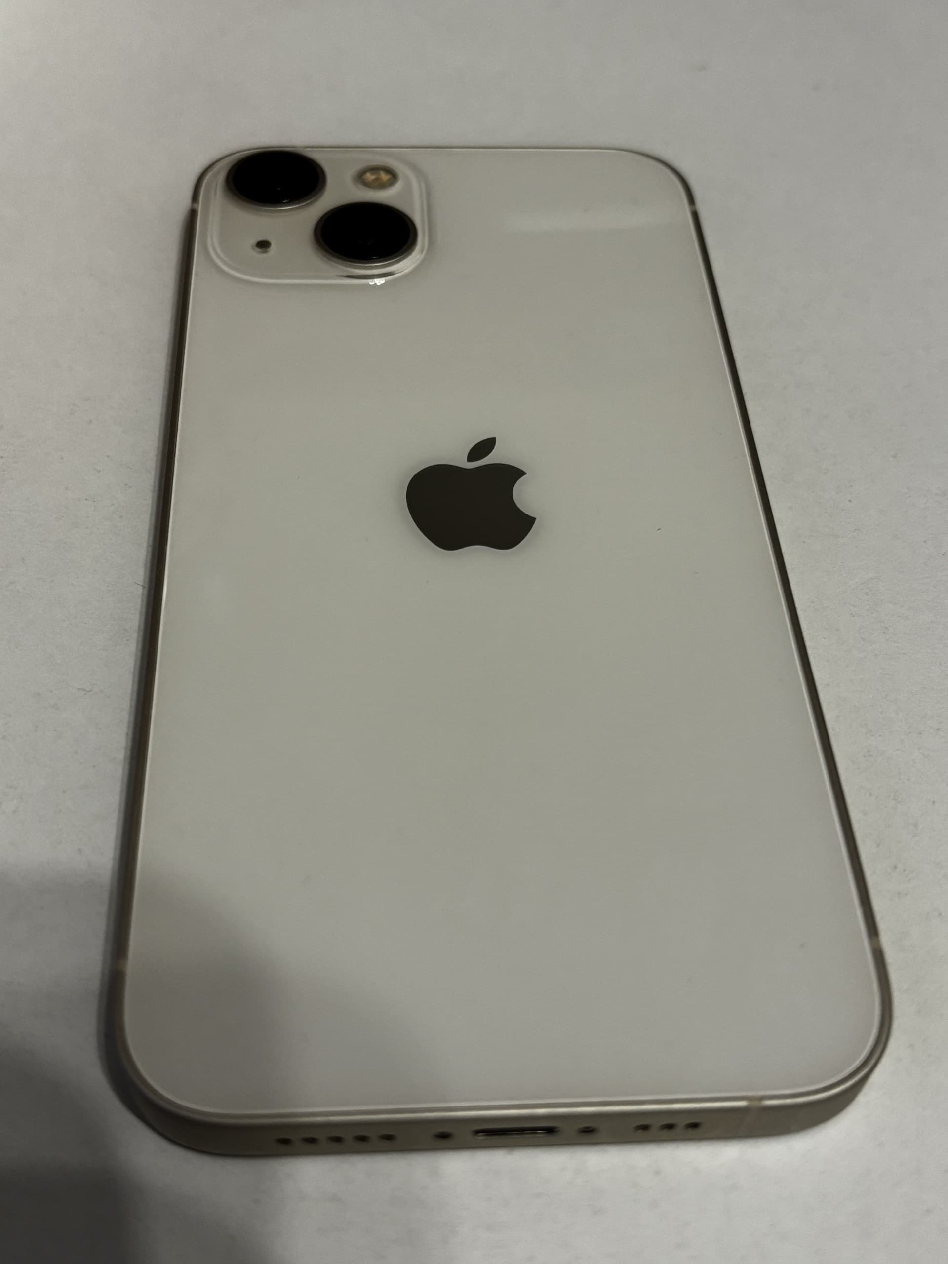 Apple iPhone 13 128GB Starlight