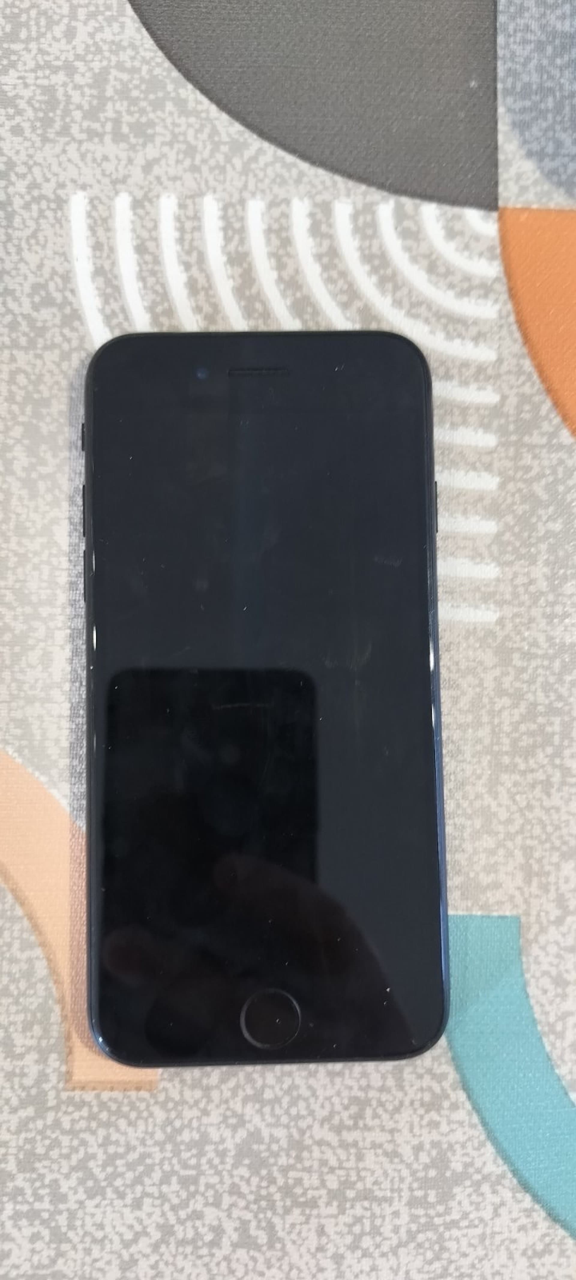 Apple iPhone SE (2020) 64GB Black