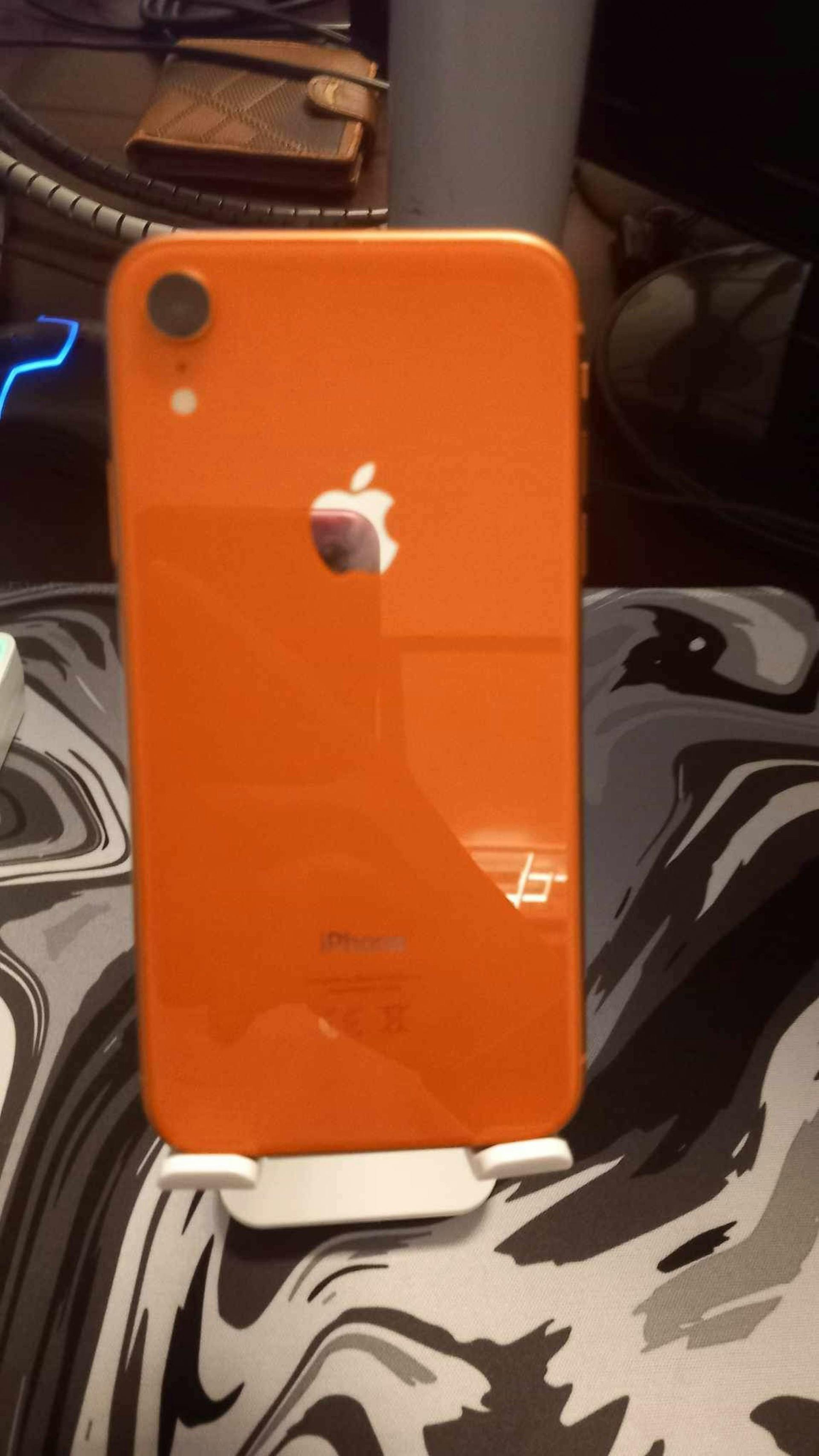 Apple iPhone XR 256GB Red